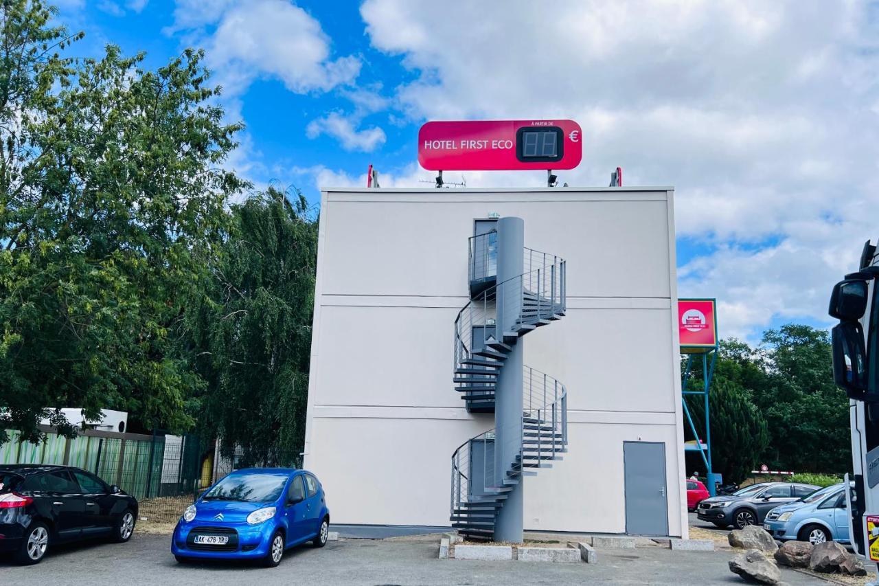 Hotel First Eco Savigny Villemoisson Centre Commercial Carrefour Экстерьер фото