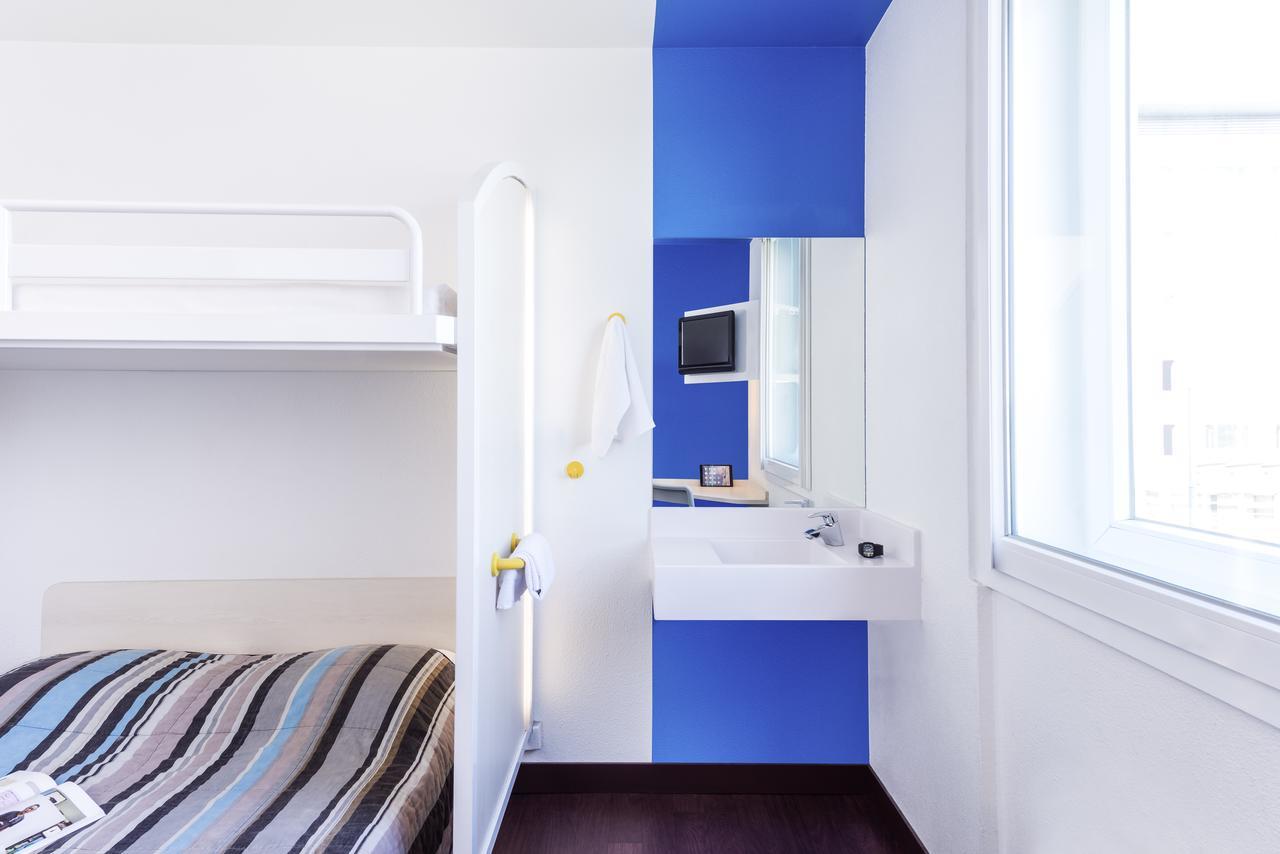 Hotel First Eco Savigny Villemoisson Centre Commercial Carrefour Экстерьер фото