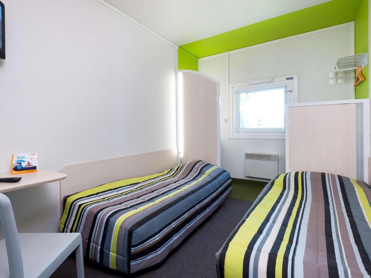 Hotel First Eco Savigny Villemoisson Centre Commercial Carrefour Экстерьер фото